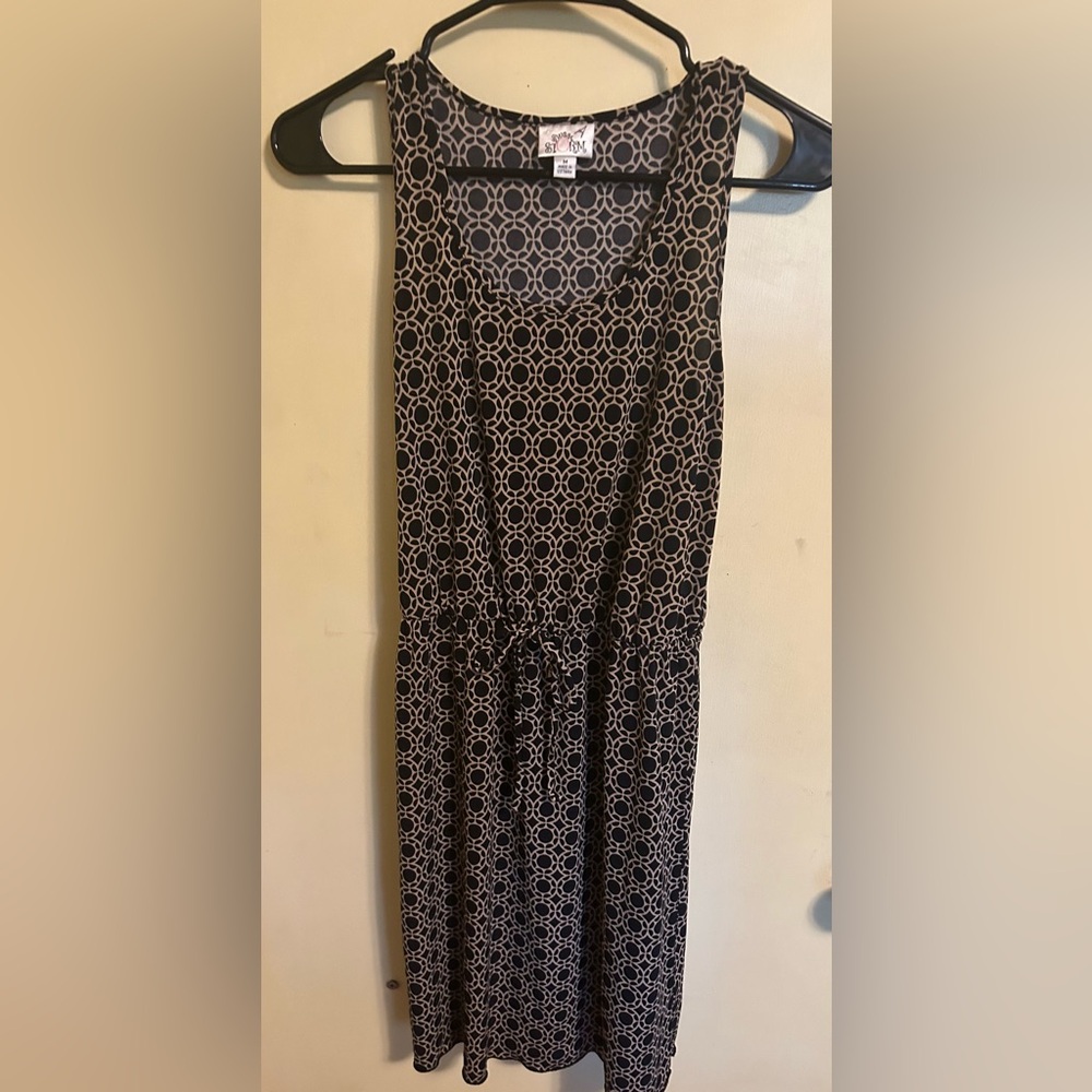 Black and gold tank dress. (M)